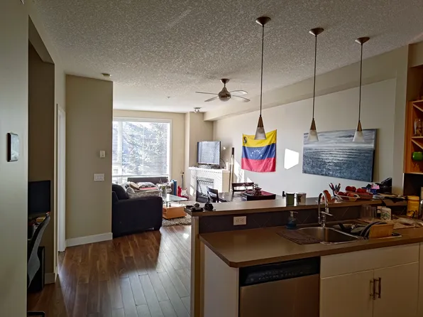 3600 15a St SW #207, Calgary, AB T2T 5P8