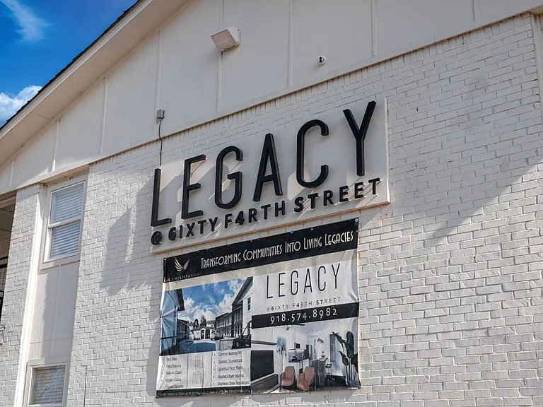 Legacy @64th — Photo 29