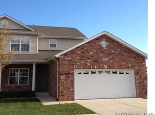 717 Titan Dr, O'Fallon, IL 62269