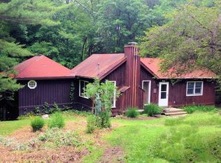 34 Pond Hill Rd, Craryville, NY 12521