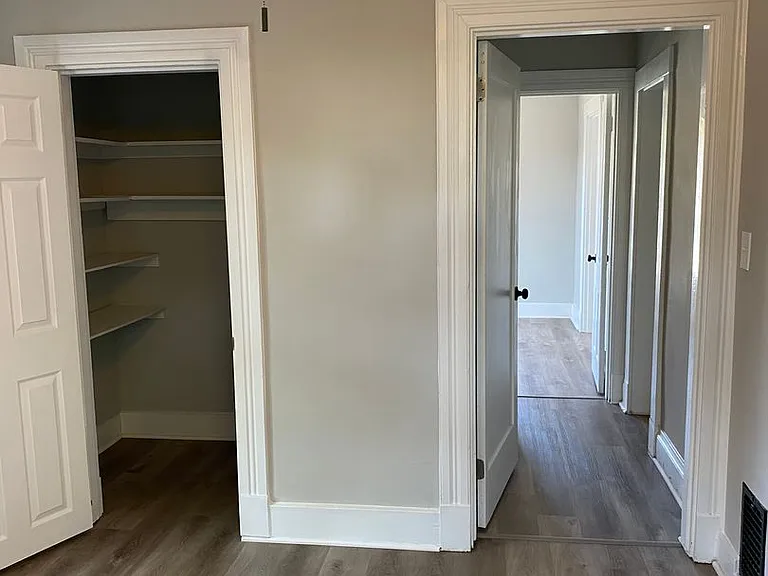 6834 Betts Ave — Photo 15
