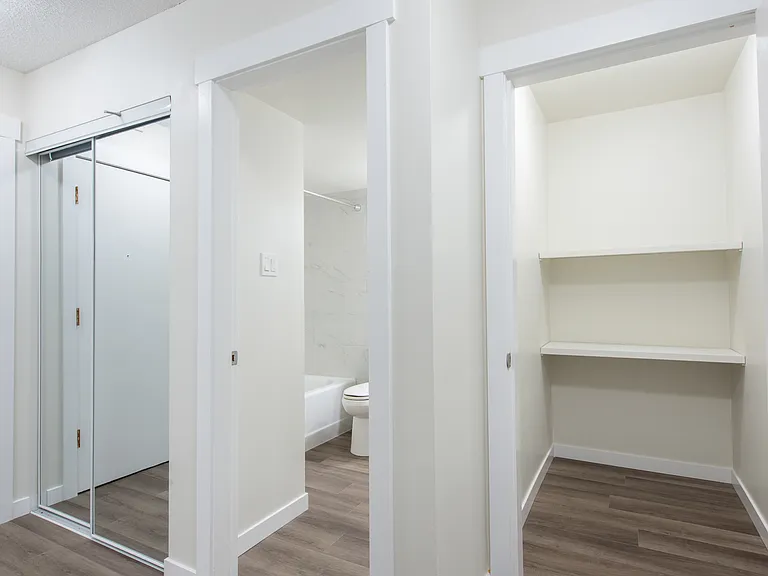 6 Gainsborough Ave — Photo 12