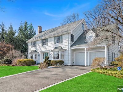 426 Knollwood Rd, Ridgewood, NJ, 07450