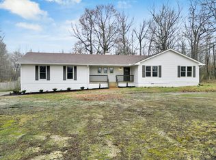 1336 Oaklawn Rd, Chapmansboro, TN 37035