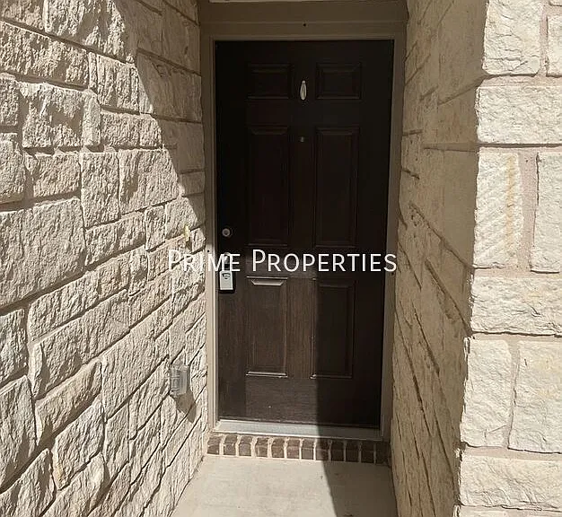 602B Pearly Eye Dr — Photo 2