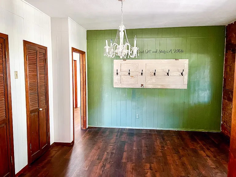 182 Douglas St — Photo 7