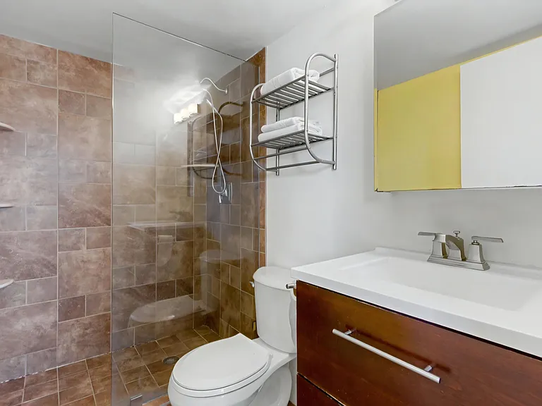 701 NW 19th St #401 — Photo 37