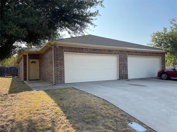 949 Sylvia St, Weatherford, TX 76086