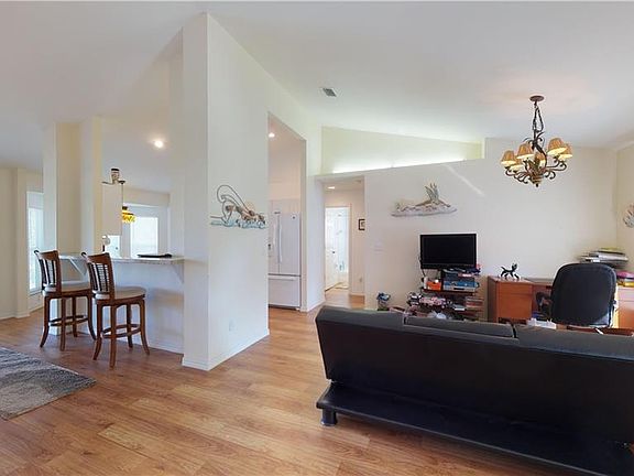 4th image of 224 Bermuda Rd
