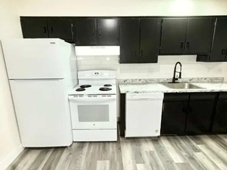 1 and 2 bed Apartments! Many with W/D in unit! Rent Specials! Call Today! Tour Today! — Photo 31