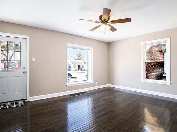 4th image of 4923 Euclid Ave