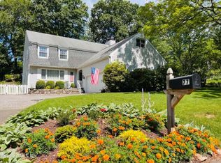 77 Old Orchard Rd, Riverside, CT 06878