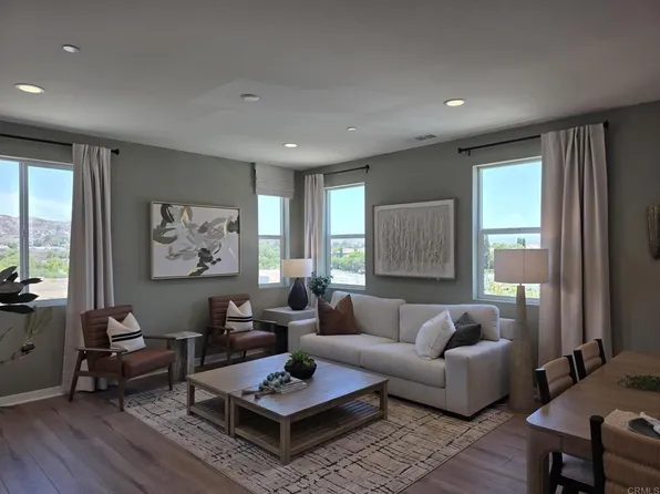 7610 Quest Ln, Santee, CA 92071