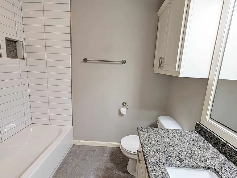 2349 Santa Monica St — Photo 14
