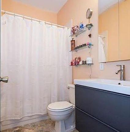 upstairs bathroom
