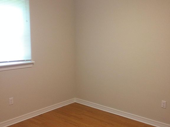 5th image of 618 Leontine St #A-c