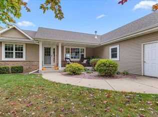 744 Ojibwe Path, Kewaskum, WI 53040