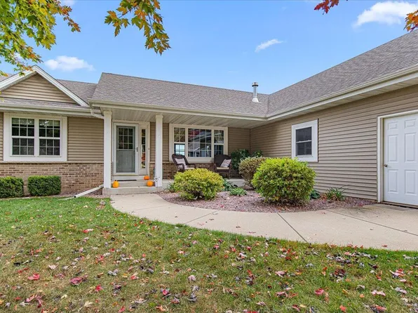 744 Ojibwe PATH, Kewaskum, WI 53040