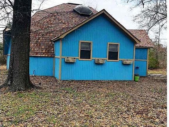 2nd image of 19337 Rocky Ln
