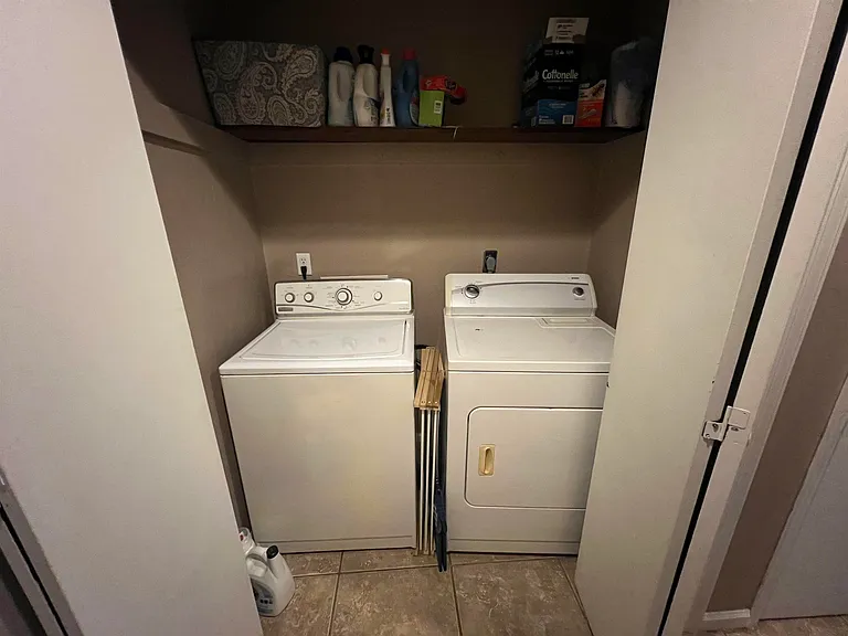 285 Dixie Dr #B2 — Photo 7