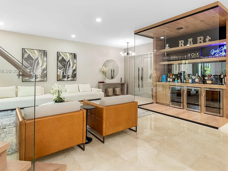 9529 Eden Roc Ct — Photo 37