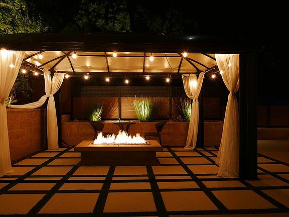 Natural Gas Fire Pit Creates Wonderful Ambiance