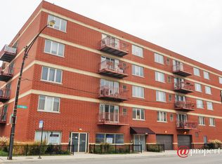 2158 W Grand Ave #302, Chicago, IL 60622