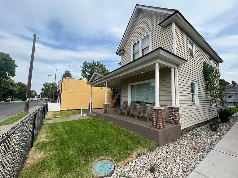 1907 W Boone Ave — Photo 64