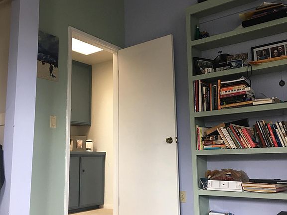 Guest bedroom 2