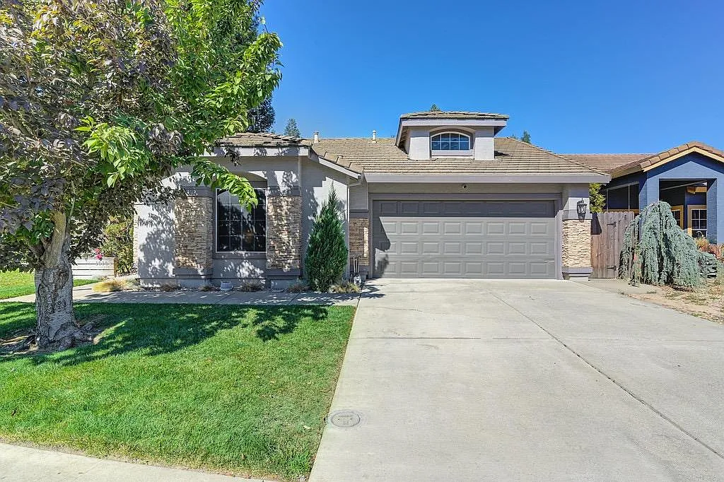 10104 Brighton Oaks Ct photo 1