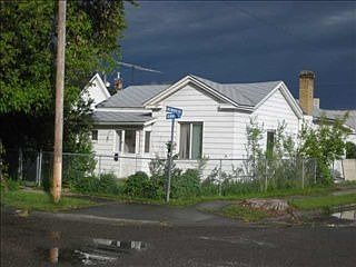 2nd image of 437 N Pacific St