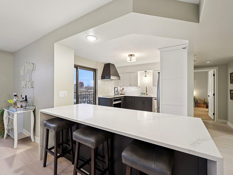1st image of 401 S 1st St Unit 622