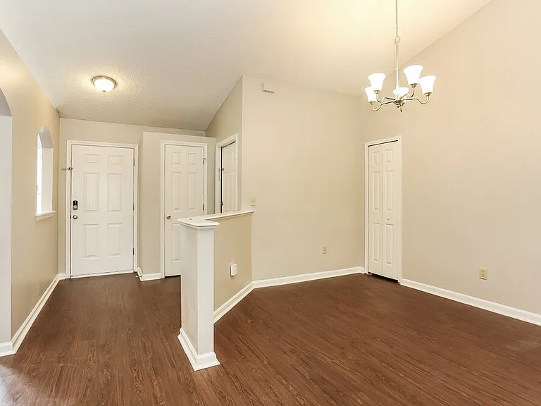 3268 Avalon Dr — Photo 7