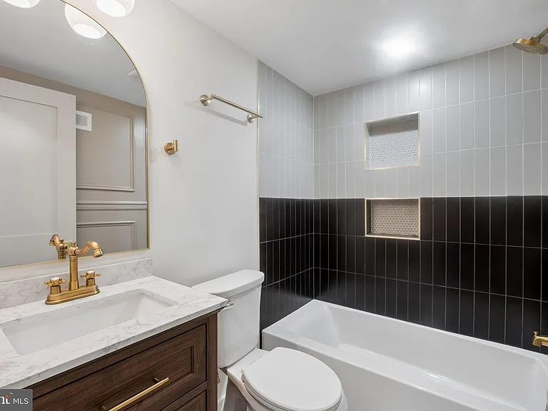 924 Cantrell St — Photo 16