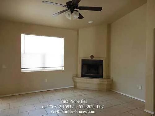 Great 3/2 off Sonoma Ranch / Los Colinas Area — Photo 3