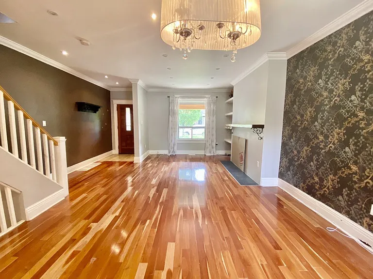 85 Arundel Ave — Photo 9