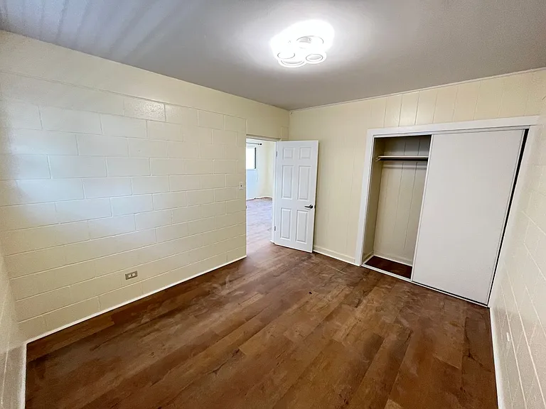 918 Hikina Ln — Photo 2