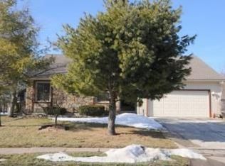 738 SW Raintree Dr, Lees Summit, MO 64082