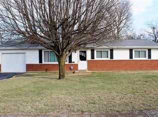 2112 Sunswept Ln, High Ridge, MO 63049