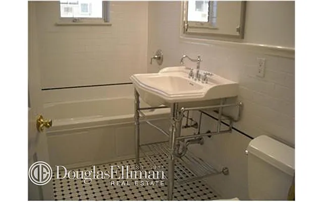 Rented by Douglas Elliman | media 72