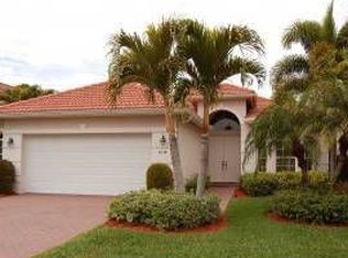1034 Fountain Run, Naples, FL 34119