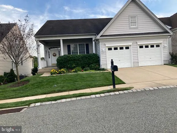 14 N Valentine Dr, Garnet Valley, PA 19060