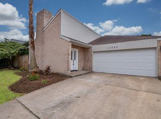 11007 Bellbrook Dr, Houston, TX 77096