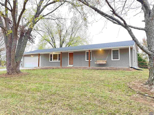 6148 SE Shawnee Dr, Berryton, KS 66409