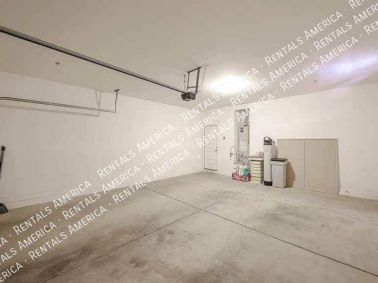 3710 E Lodgepole Dr — Photo 24
