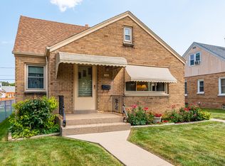 3560 S 16th St, Milwaukee, WI 53221