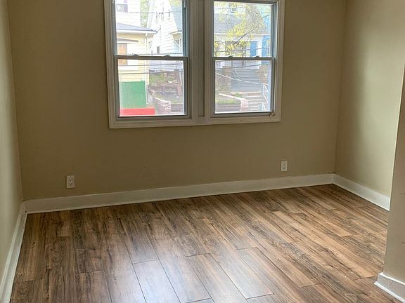 3rd image of 48 Salem St #2