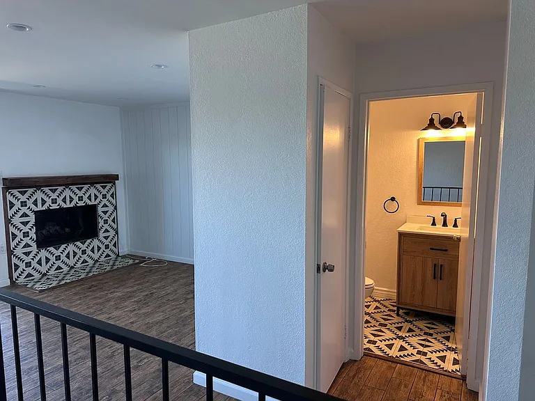 2503 E 21st St #108 — Photo 4