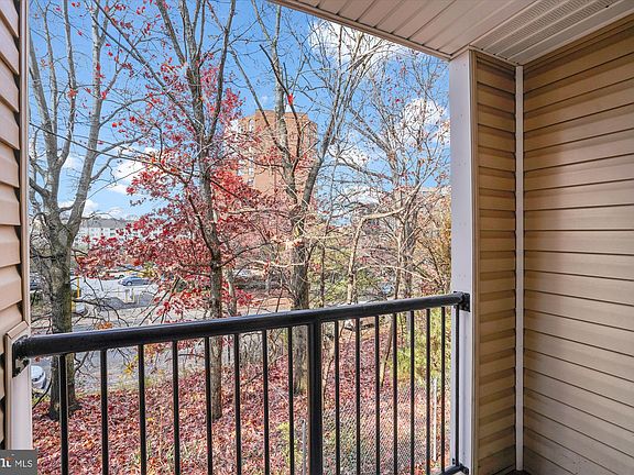 5th image of 3305 Wyndham Cir APT 255