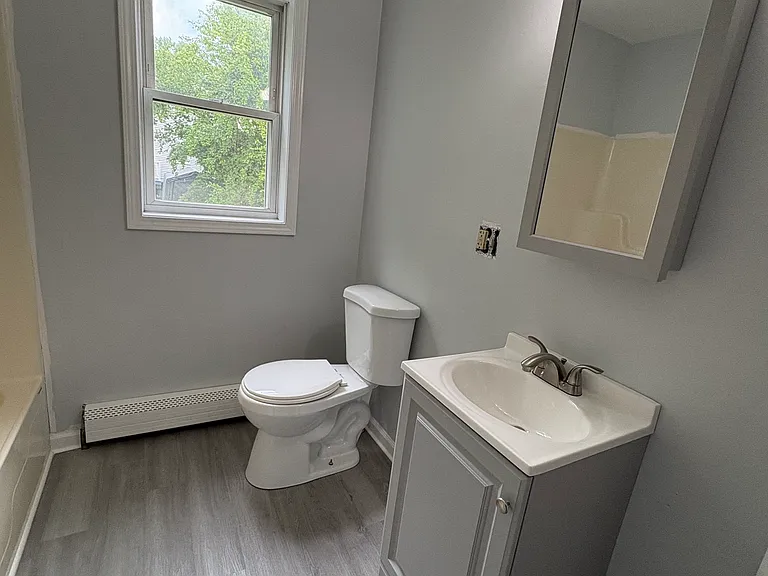 254 Saratoga Ave — Photo 18
